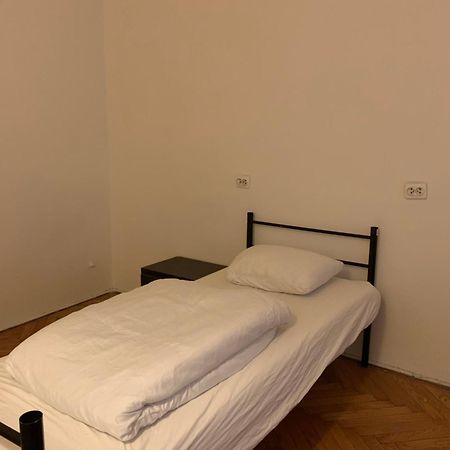 To Be Hostel كراكوفيا المظهر الخارجي الصورة